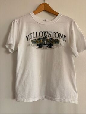 Vintage Yellowstone White Graphic Tee